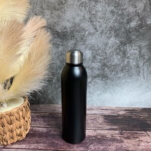 Room Essentials ~ 17oz Stainless Steel Water Bottle Black